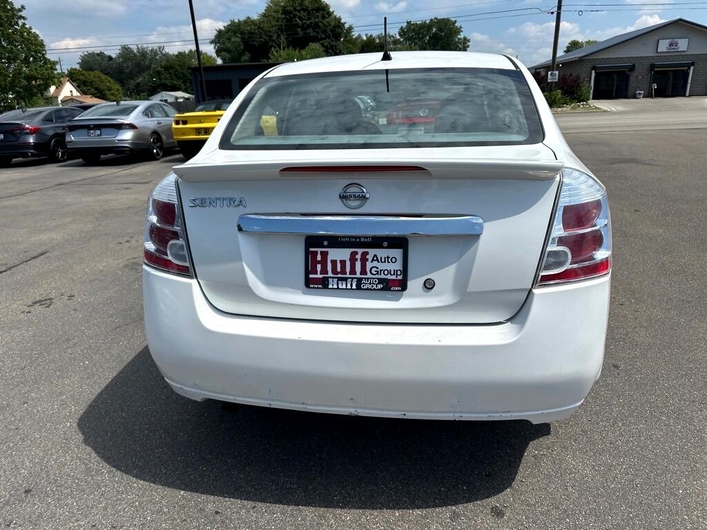 2011 Nissan Sentra 2.0 photo 4
