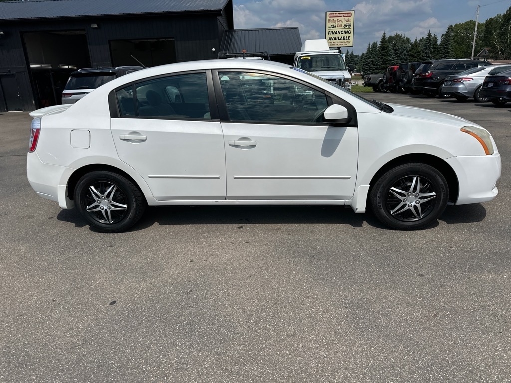 Nissan Sentra 4dr Sdn I4 CVT 2.0 2011