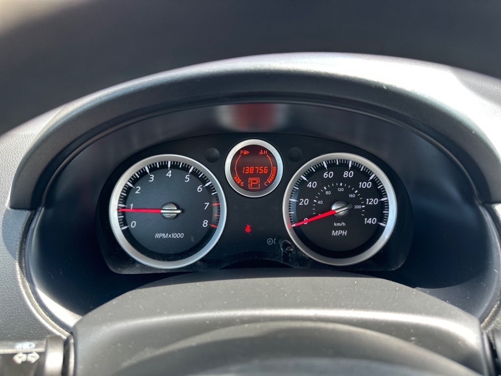 Nissan Sentra 4dr Sdn I4 CVT 2.0 2011