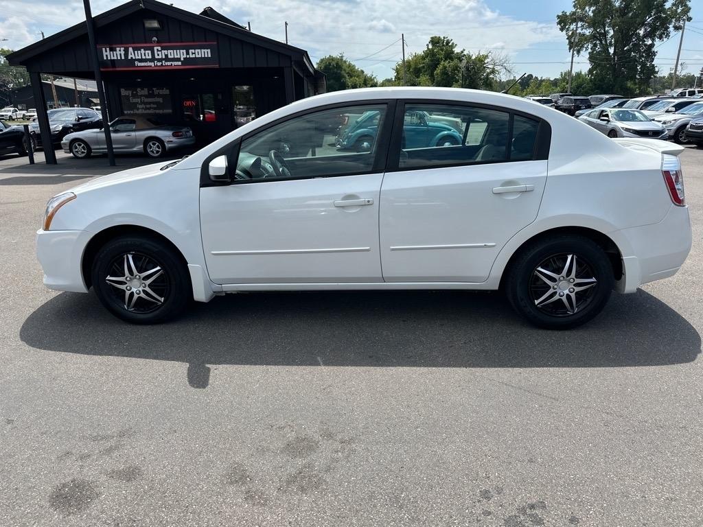 Nissan Sentra 4dr Sdn I4 CVT 2.0 2011