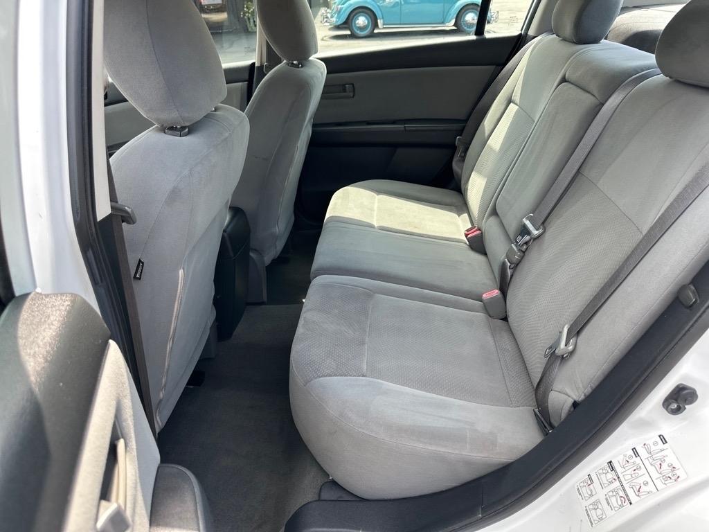 Nissan Sentra 4dr Sdn I4 CVT 2.0 2011