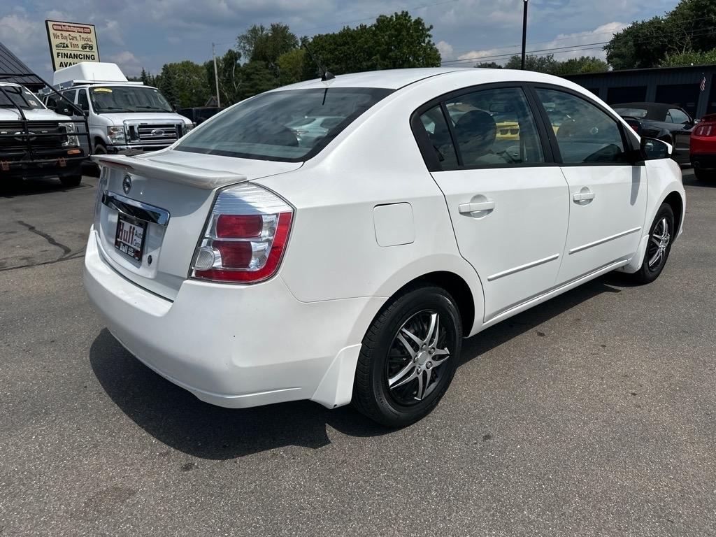 Nissan Sentra 4dr Sdn I4 CVT 2.0 2011