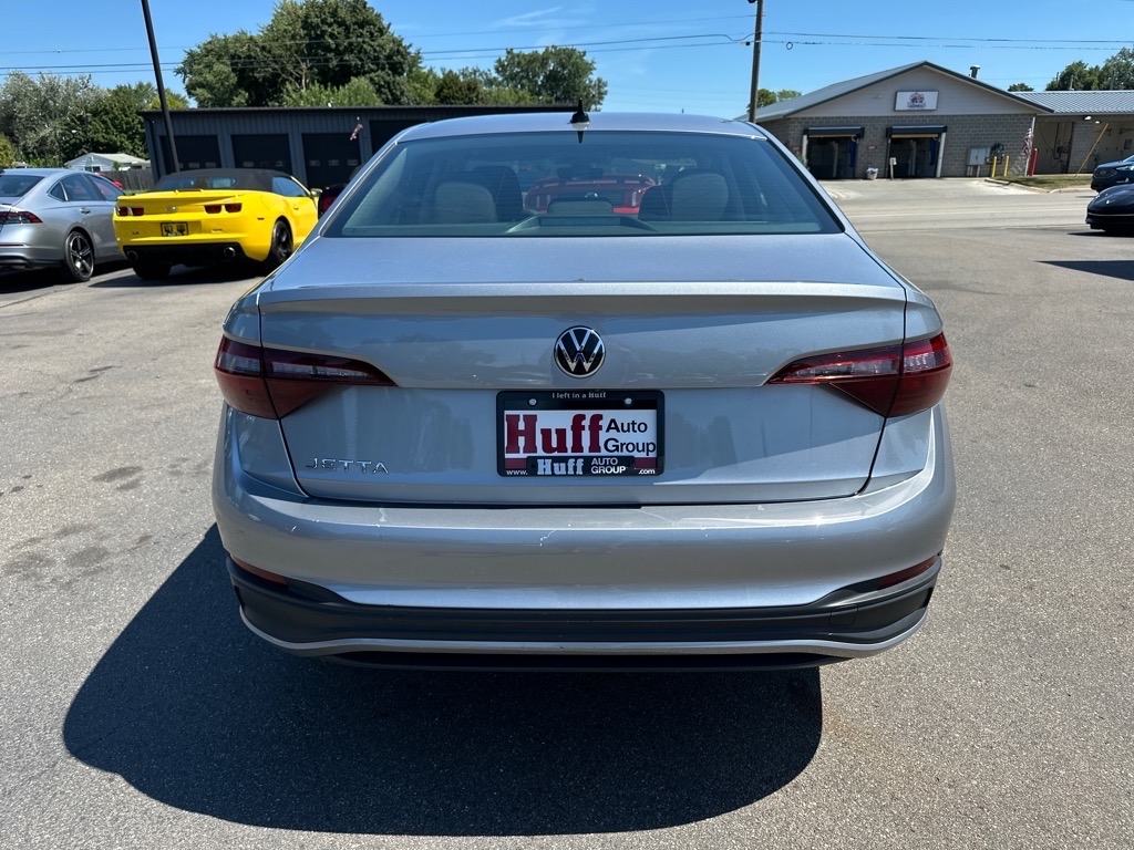 Volkswagen Jetta S Auto 2024