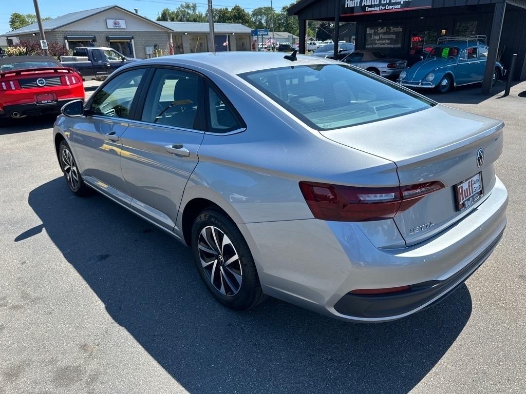 Volkswagen Jetta S Auto 2024