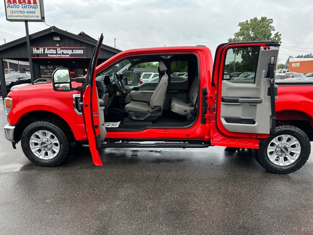 Ford Super Duty F-250 SRW Lariat 2WD SuperCab 8' Box 2021