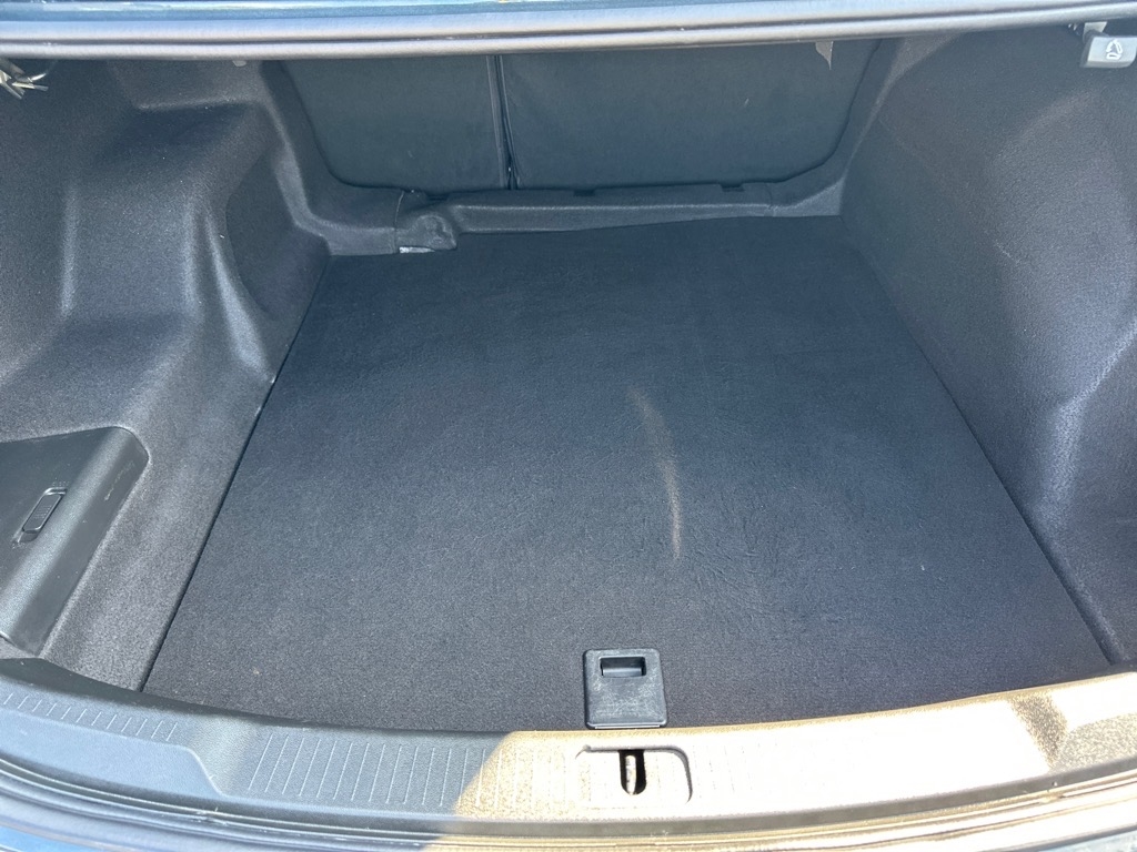 Buick LaCrosse 4dr Sdn Essence FWD 2017