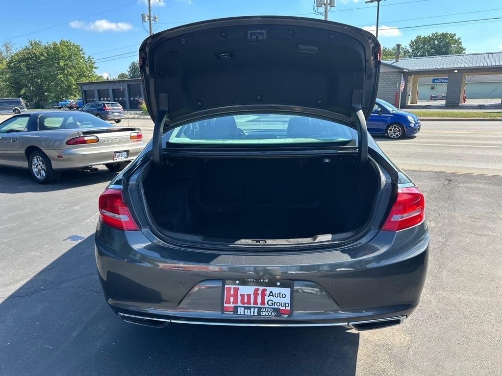 Buick LaCrosse 4dr Sdn Essence FWD 2017