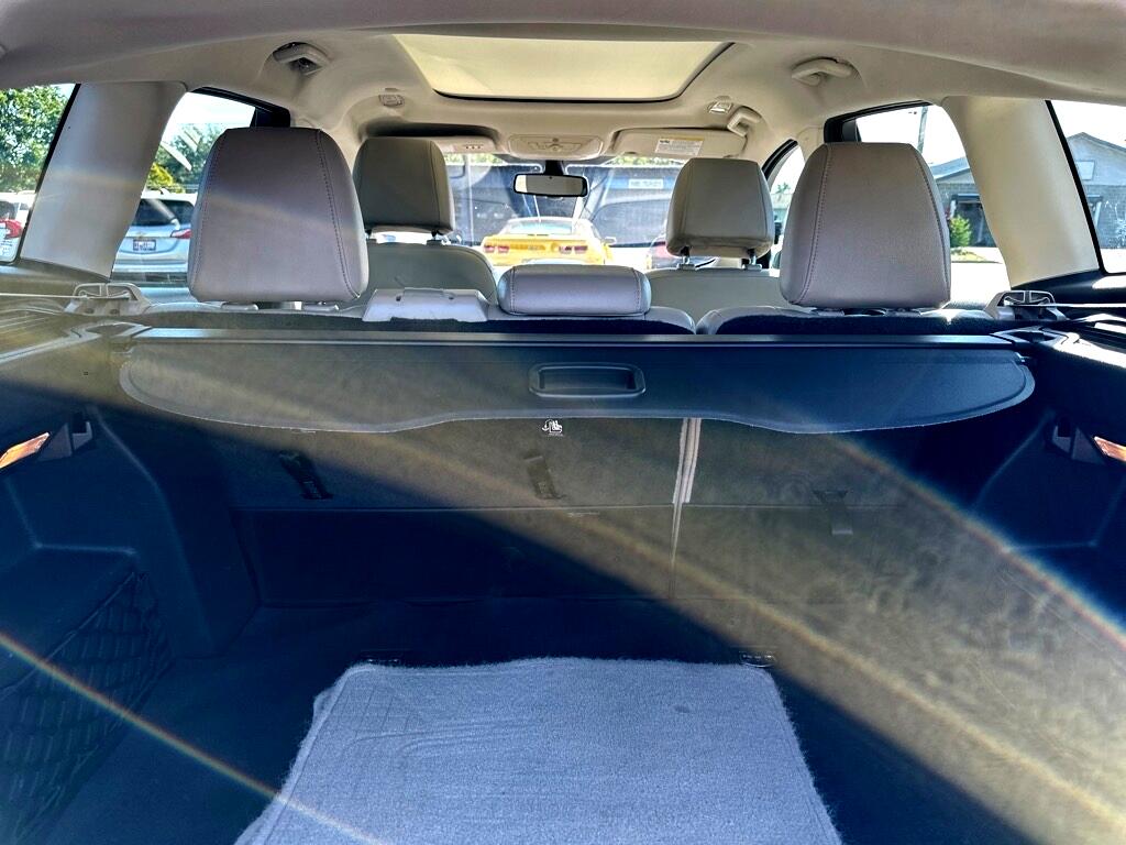 2013 Ford C-Max Hybrid SEL photo 11