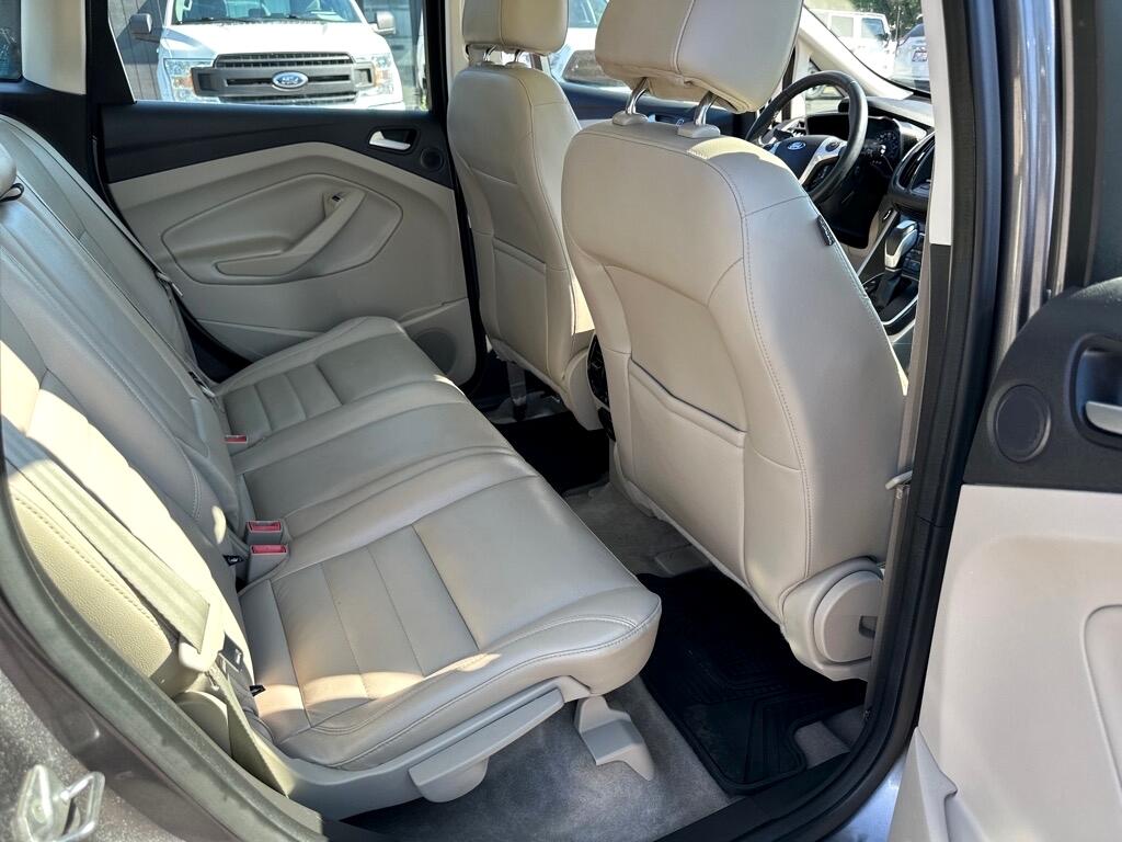 2013 Ford C-Max Hybrid SEL photo 19