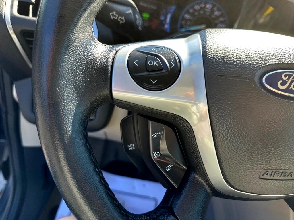 2013 Ford C-Max Hybrid SEL photo 24