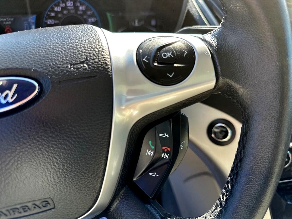 2013 Ford C-Max Hybrid SEL photo 25