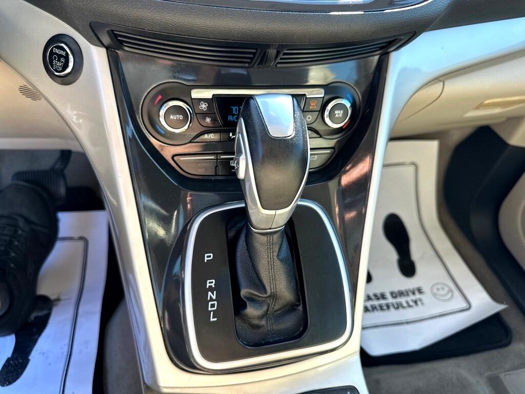 2013 Ford C-Max Hybrid SEL photo 27