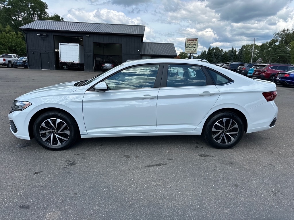 Volkswagen Jetta S Auto 2024