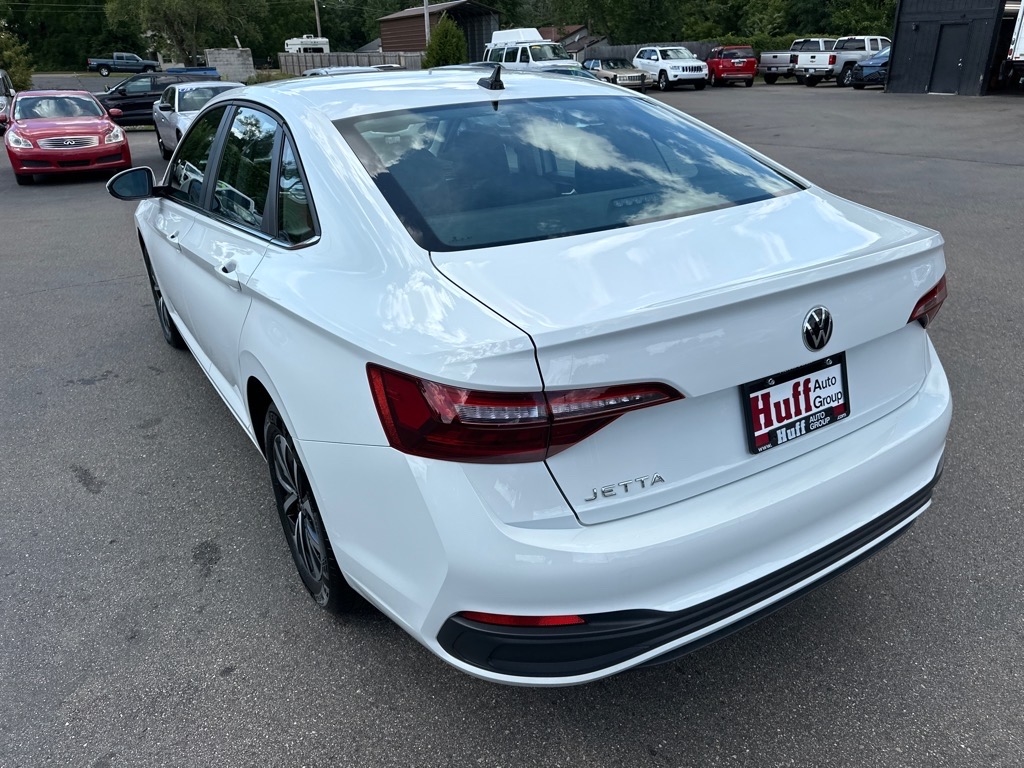 Volkswagen Jetta S Auto 2024