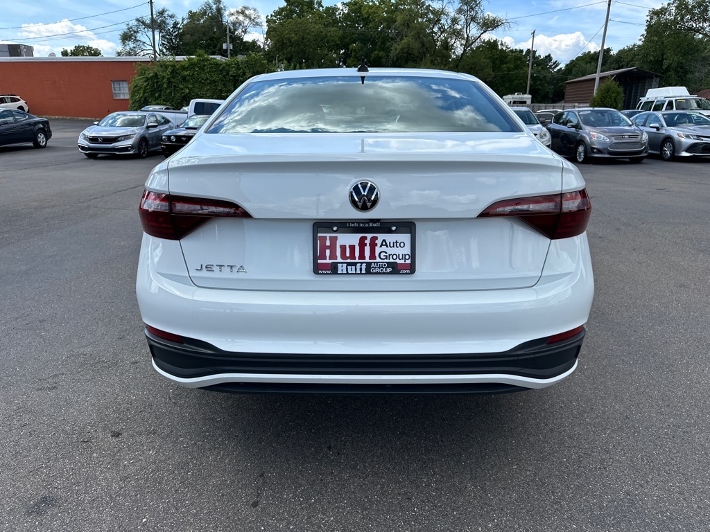 Volkswagen Jetta S Auto 2024