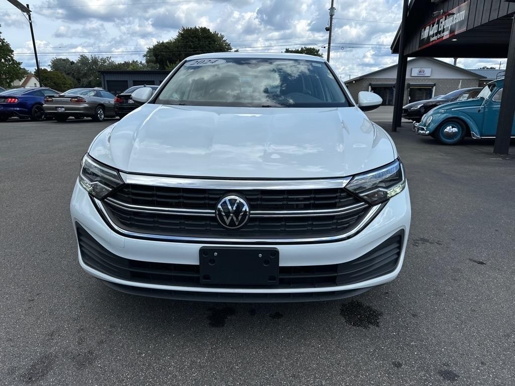 Volkswagen Jetta S Auto 2024