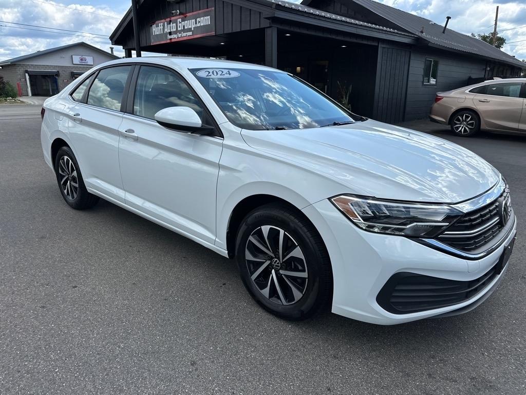 Volkswagen Jetta S Auto 2024