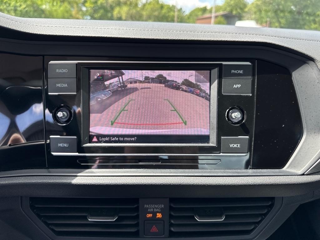 Volkswagen Jetta S Auto 2024