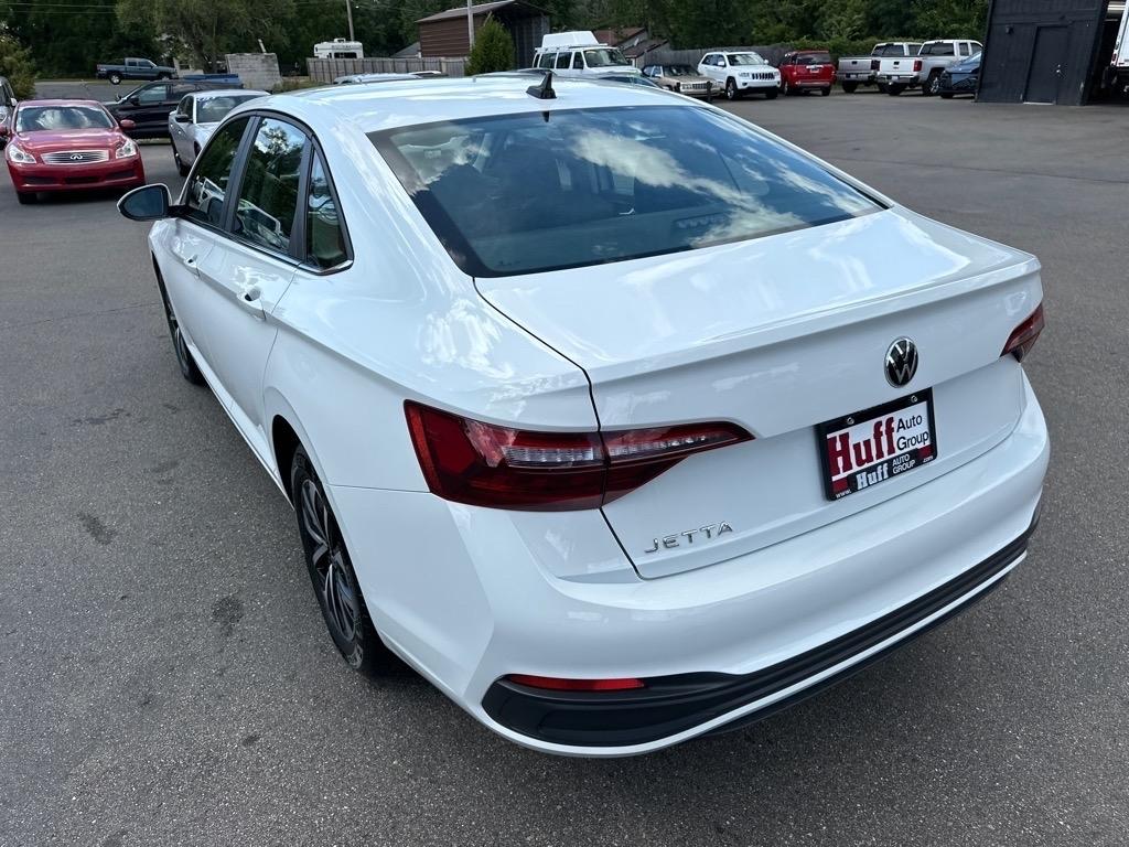 Volkswagen Jetta S Auto 2024