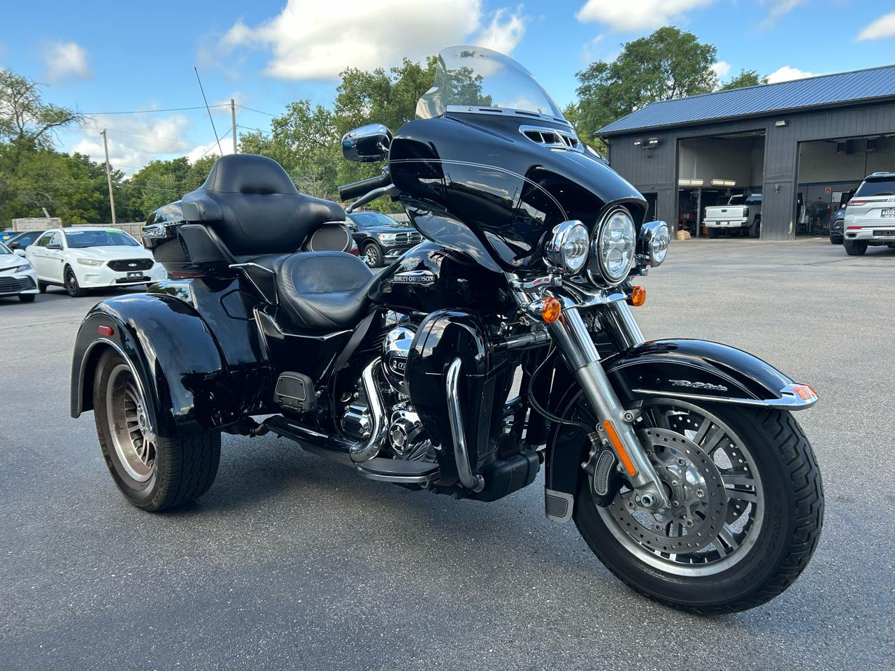 2014 Harley-Davidson FLHTCUTG 