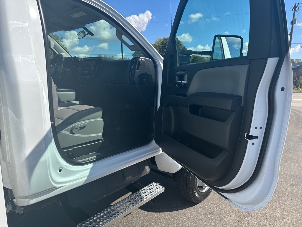 Chevrolet Silverado 5500 HD  2022 Chevrolet Silverado 5500 HD  2022