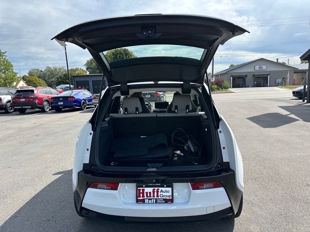 BMW i3 4dr HB w/Range Extender 2015 BMW i3 4dr HB w/Range Extender 2015