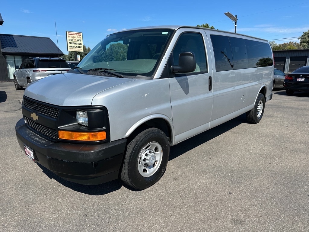 Chevrolet Express Cargo Van RWD 2500 155" 2017 Chevrolet Express Cargo Van RWD 2500 155" 2017
