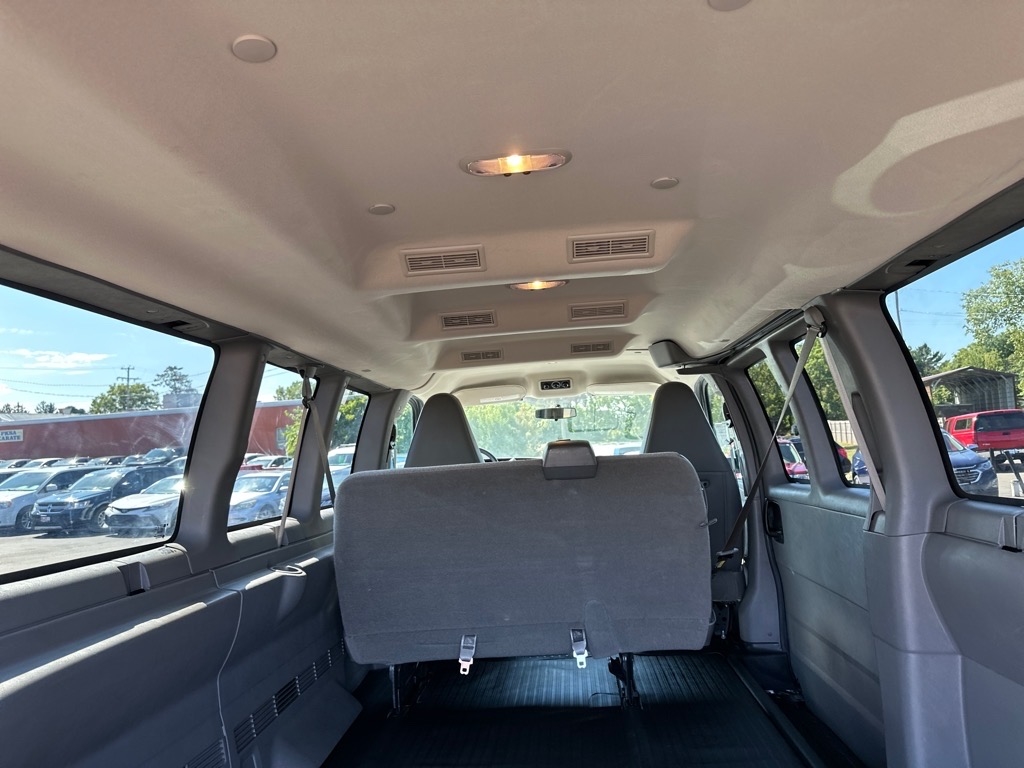 Chevrolet Express Cargo Van RWD 2500 155" 2017 Chevrolet Express Cargo Van RWD 2500 155" 2017