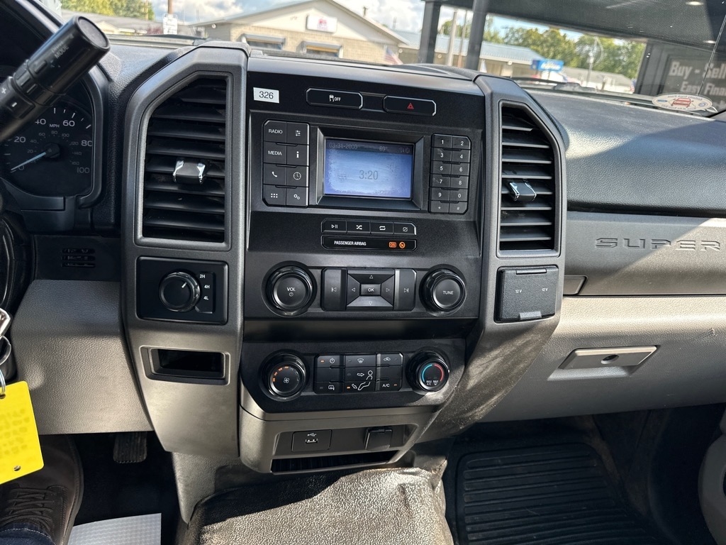 2020 Ford F-250 XL photo 18
