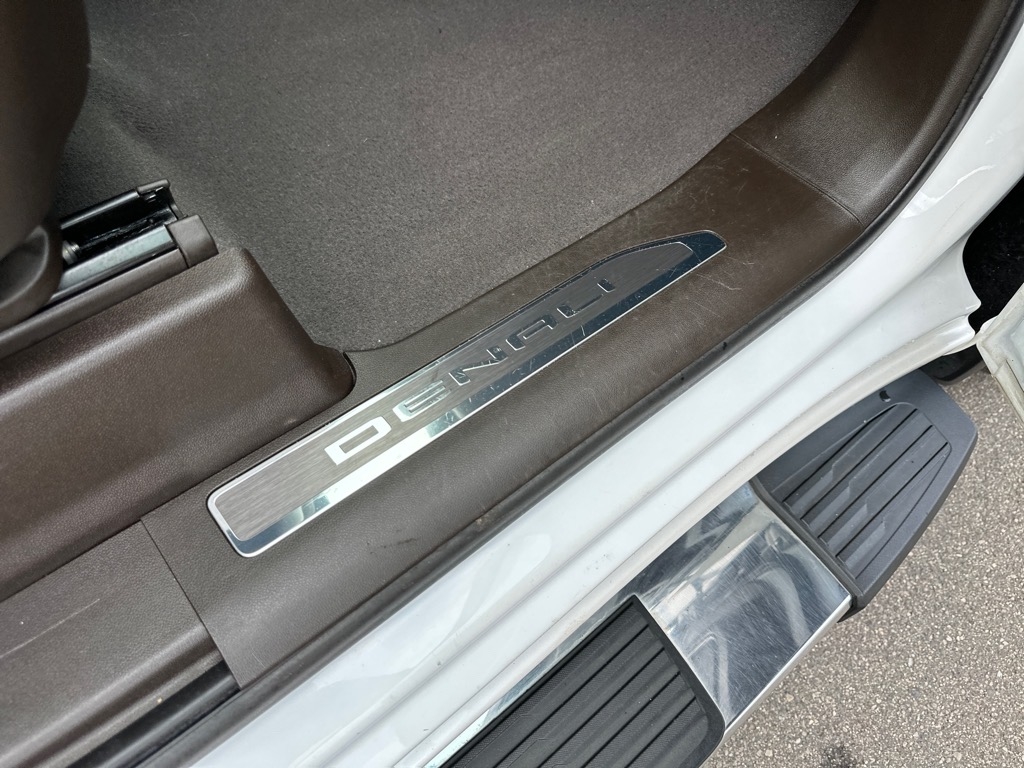 GMC Sierra 1500 4WD Crew Cab 147" Denali 2021