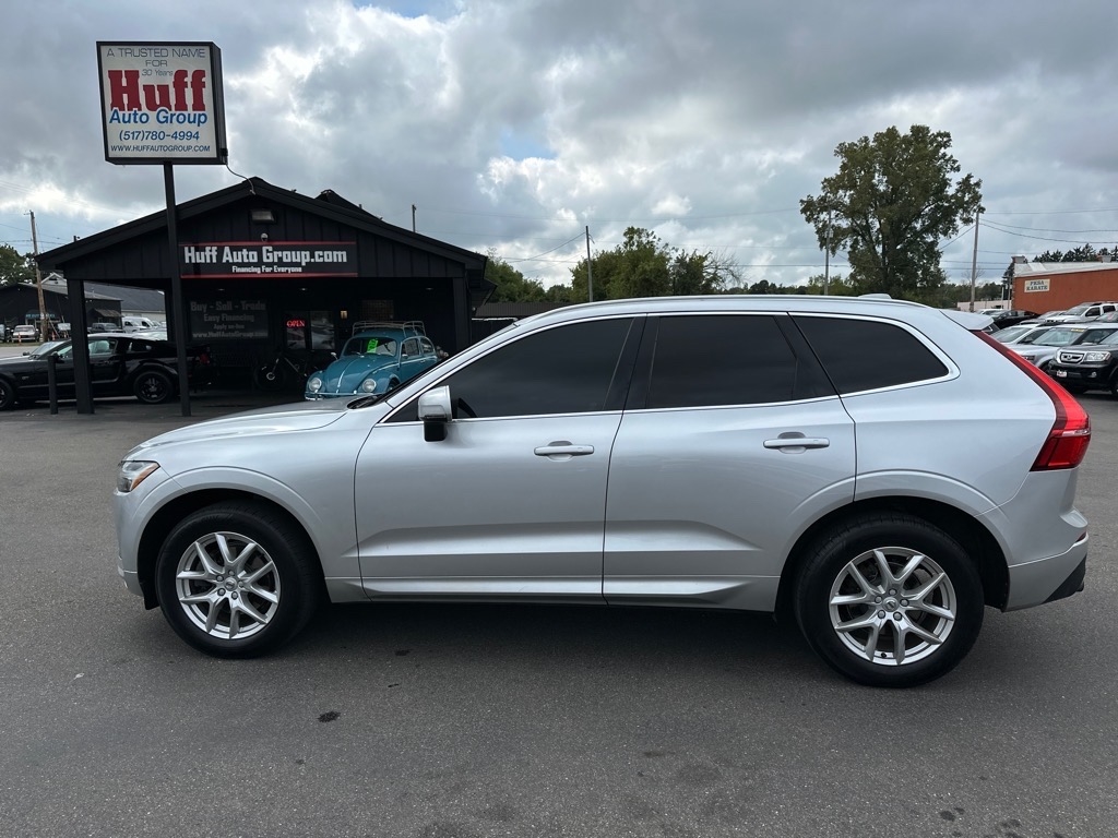 2021 Volvo XC60 T5 Momentum photo 5