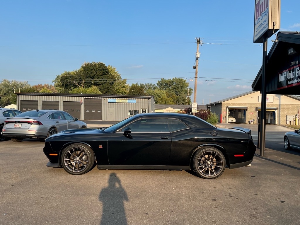 Dodge Challenger R/T Scat Pack RWD 2022
