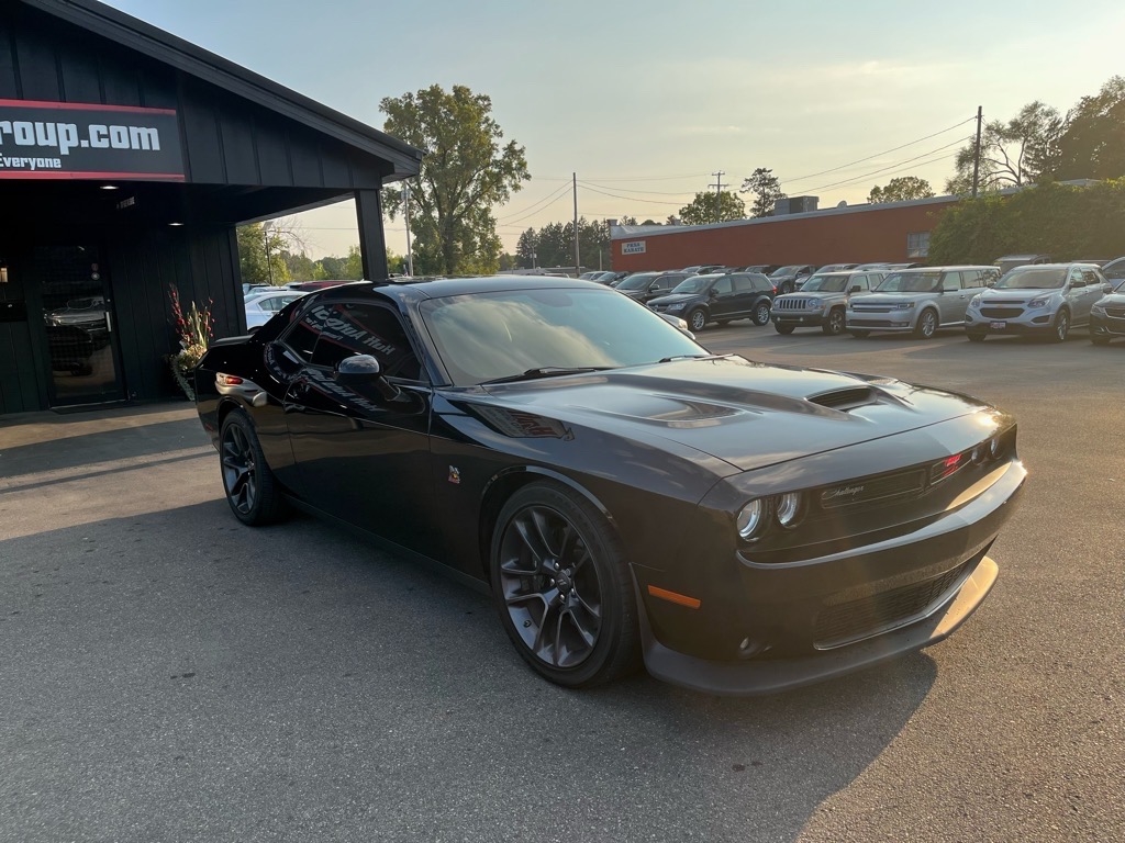 Dodge Challenger R/T Scat Pack RWD 2022
