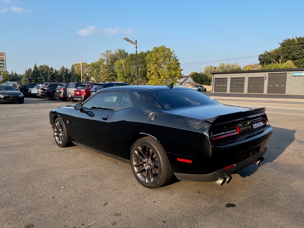 Dodge Challenger R/T Scat Pack RWD 2022