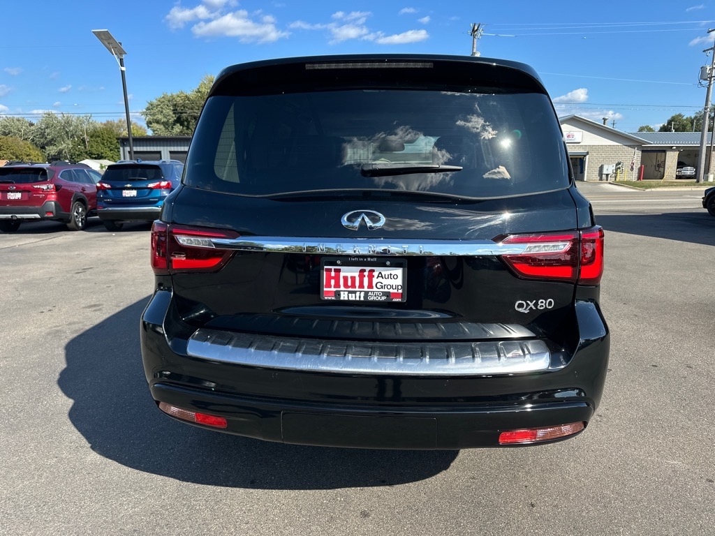 2018 Infiniti QX80 photo 4