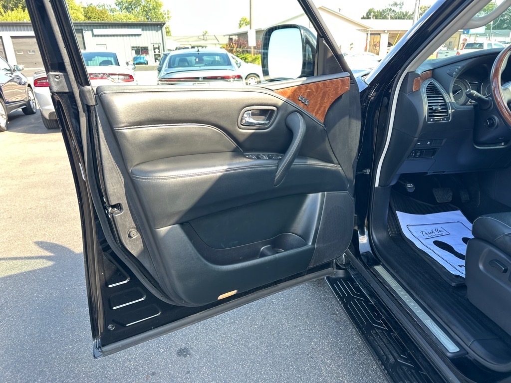 2018 Infiniti QX80 photo 14