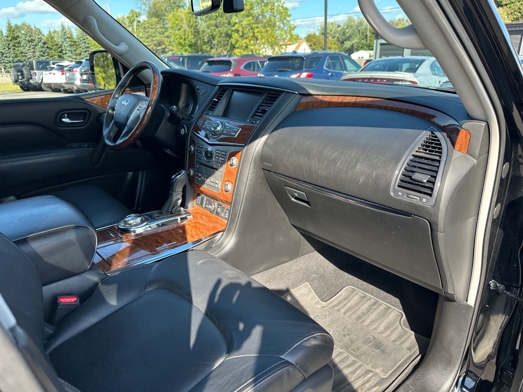 2018 Infiniti QX80 photo 18