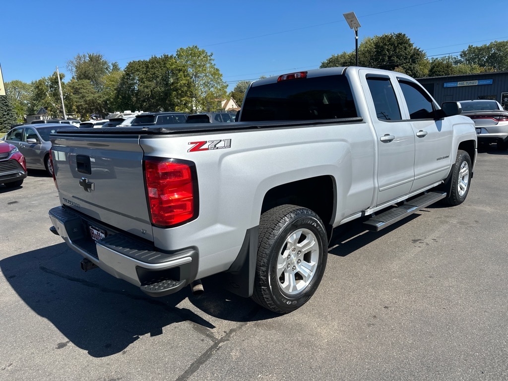 2018 Chevrolet Silverado 1500 photo 3