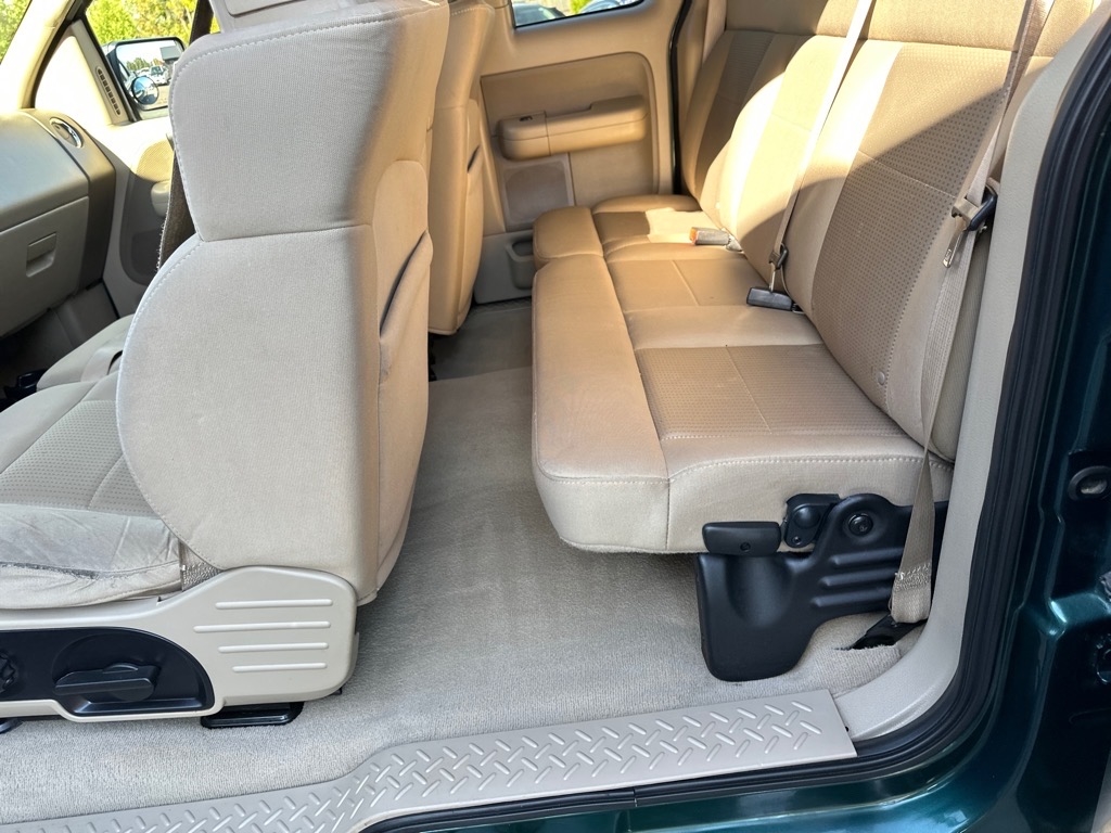 2007 Ford F-150 XLT photo 21