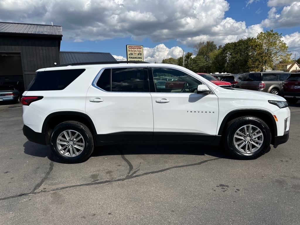 Chevrolet Traverse AWD 4dr LT Cloth w/1LT 2022 Chevrolet Traverse AWD 4dr LT Cloth w/1LT 2022