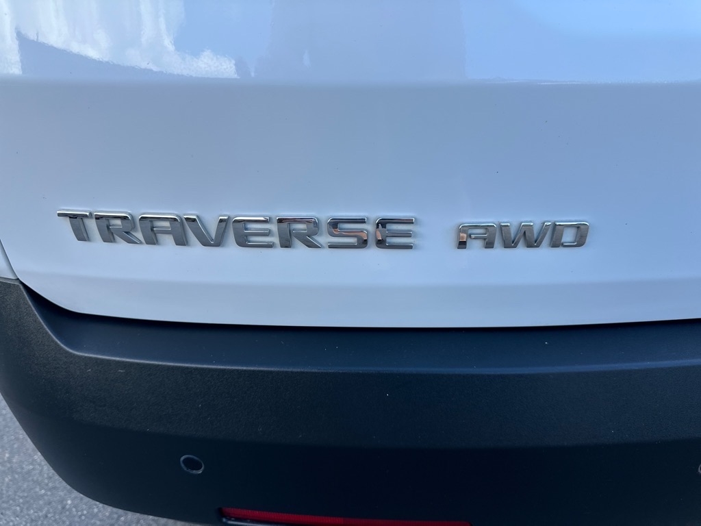 Chevrolet Traverse AWD 4dr LT Cloth w/1LT 2022 Chevrolet Traverse AWD 4dr LT Cloth w/1LT 2022