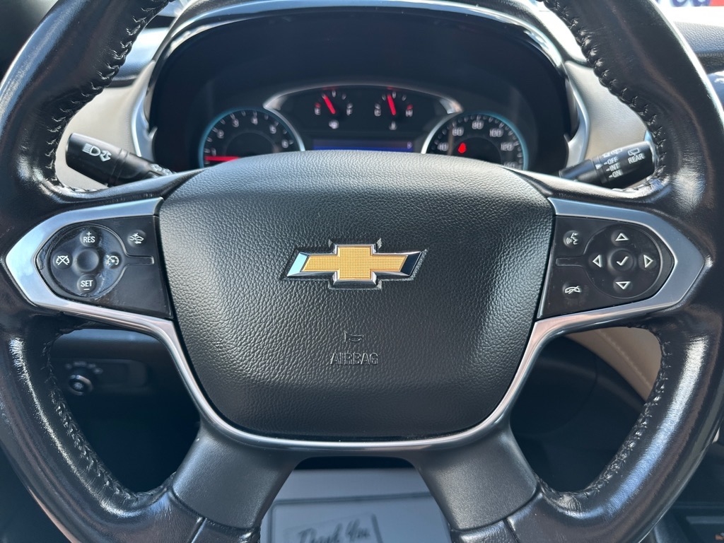 Chevrolet Traverse AWD 4dr LT Cloth w/1LT 2022 Chevrolet Traverse AWD 4dr LT Cloth w/1LT 2022