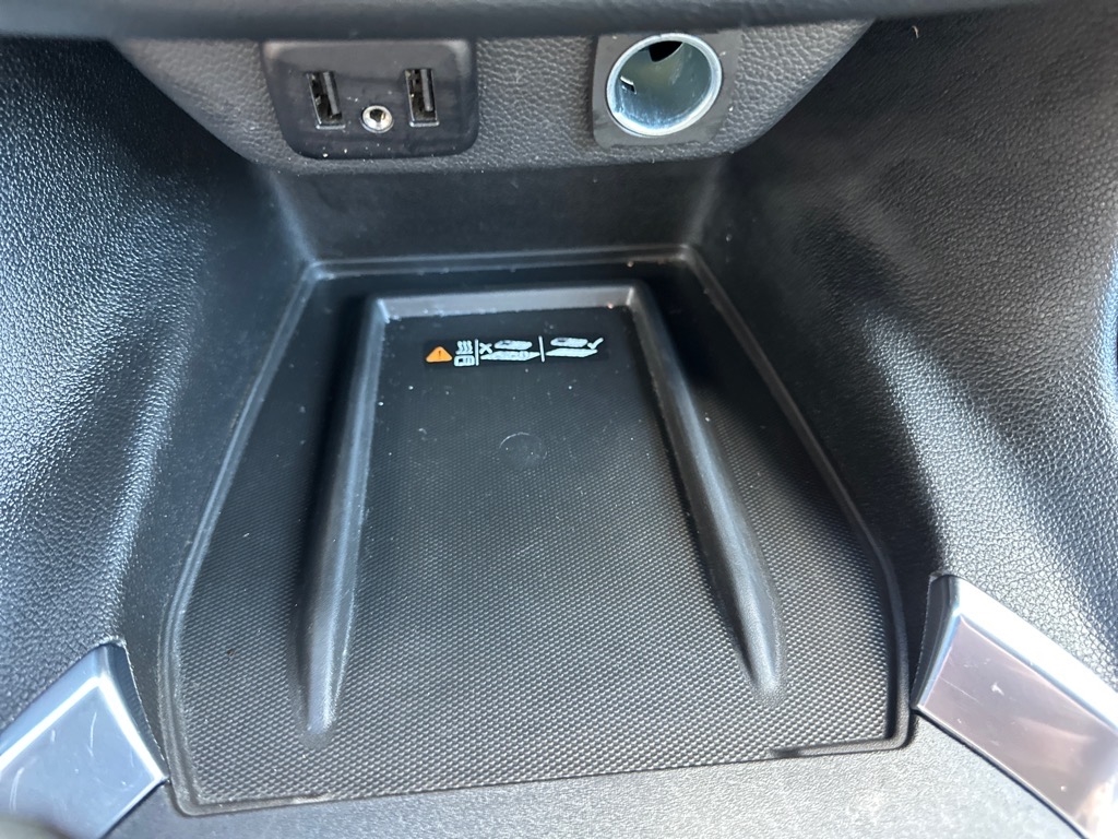 Chevrolet Traverse AWD 4dr LT Cloth w/1LT 2022 Chevrolet Traverse AWD 4dr LT Cloth w/1LT 2022