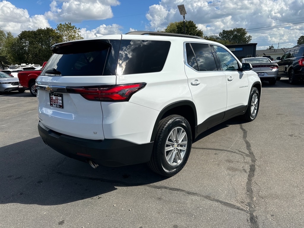 Chevrolet Traverse AWD 4dr LT Cloth w/1LT 2022 Chevrolet Traverse AWD 4dr LT Cloth w/1LT 2022