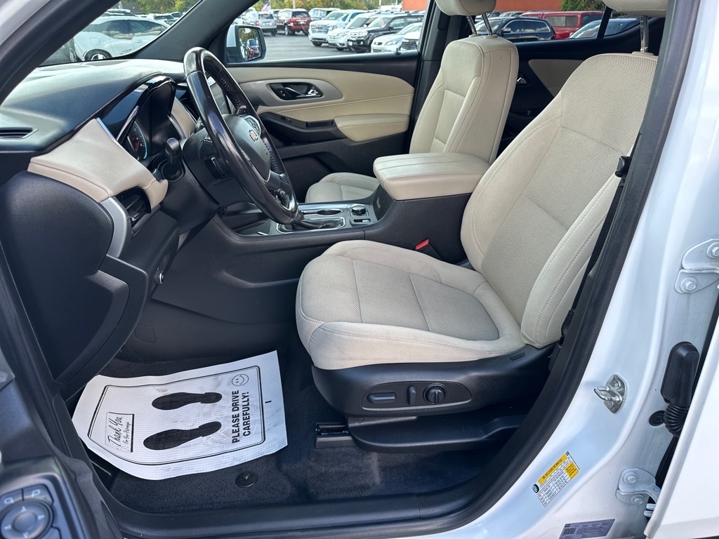 Chevrolet Traverse AWD 4dr LT Cloth w/1LT 2022