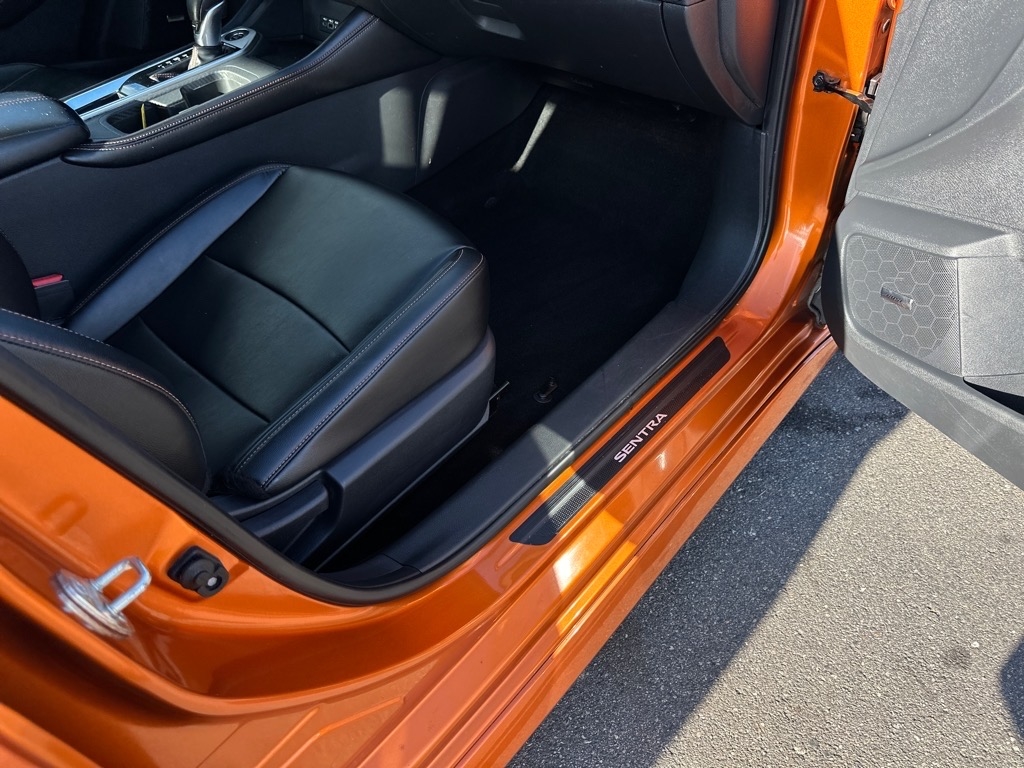 Nissan Sentra SR CVT 2021