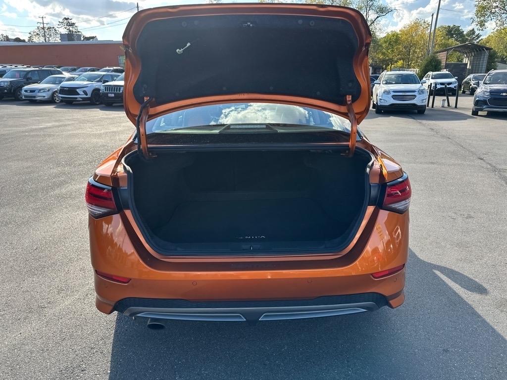 Nissan Sentra SR CVT 2021