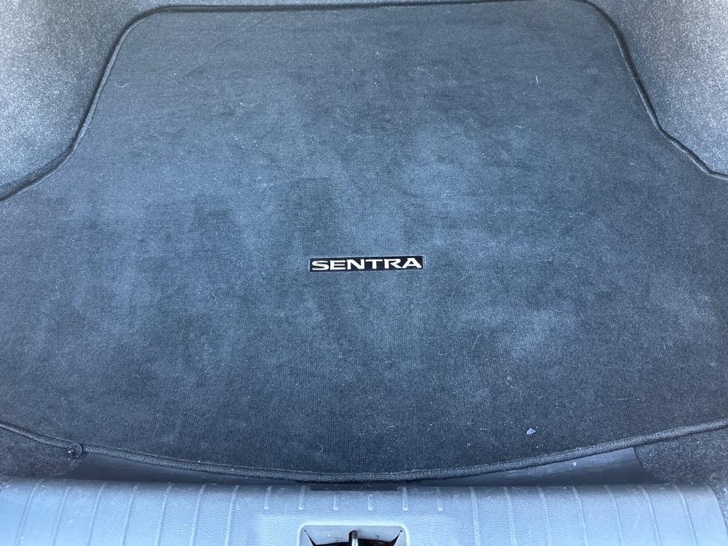 Nissan Sentra SR CVT 2021