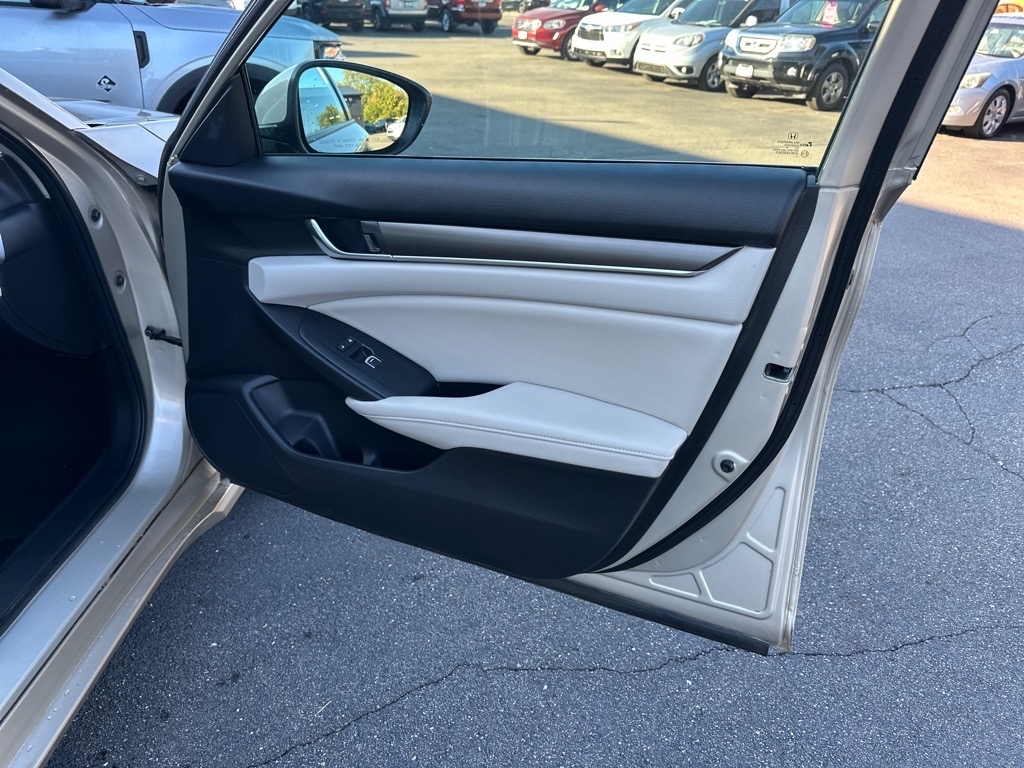 Honda Accord Sedan LX 1.5T CVT 2020