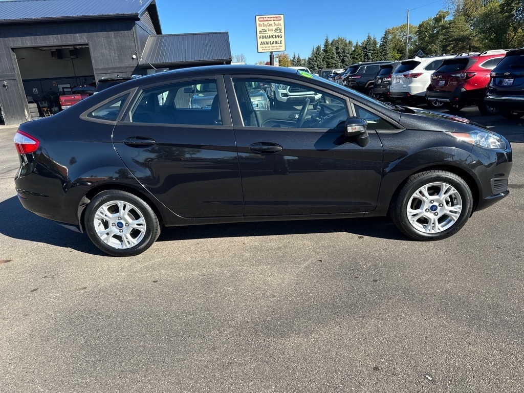 Ford Fiesta 4dr Sdn SE 2014 Ford Fiesta 4dr Sdn SE 2014